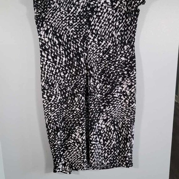Tanjay cap sleeve black and white mottled pattern dress. EUC - Picture 8 of 8